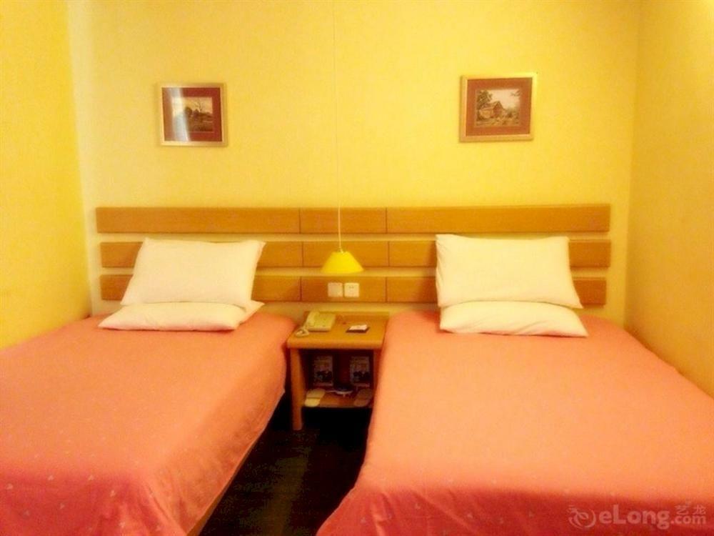 Home Inn Guangzhou Guangdong University Of Foreign Studies Baiyun Avenue Buitenkant foto