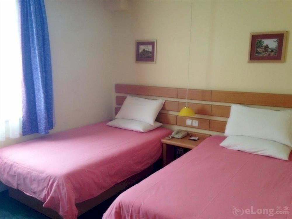 Home Inn Guangzhou Guangdong University Of Foreign Studies Baiyun Avenue Buitenkant foto