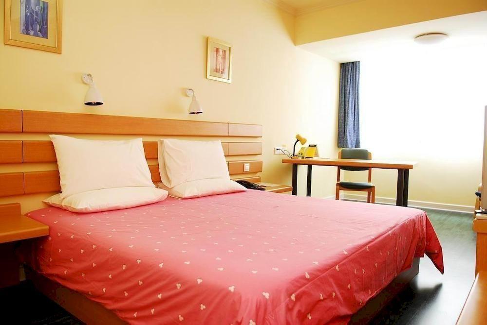 Home Inn Guangzhou Guangdong University Of Foreign Studies Baiyun Avenue Buitenkant foto